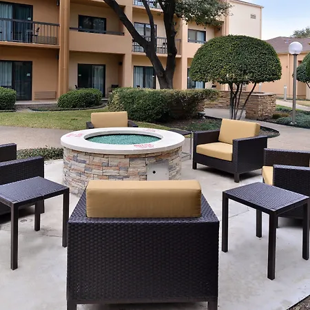 Courtyard By Marriott Dallas Northwest-3